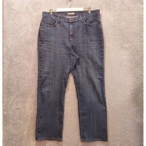 Lee Classic Fit Straight Leg Jeans Size 18 straight measures 39x29 high rise Mom
